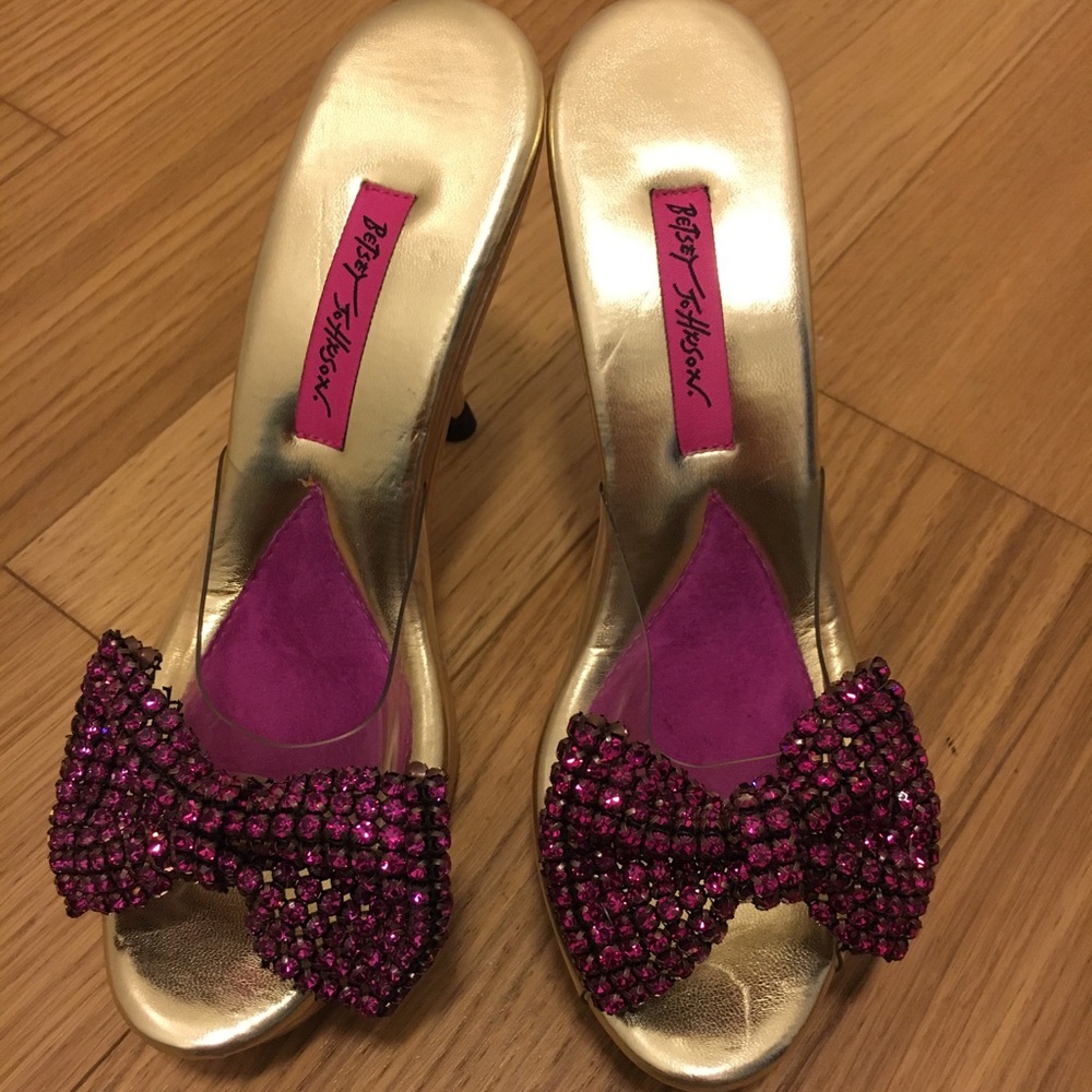 Betsey Johnson Vintage Bow Polly Heels Size 8